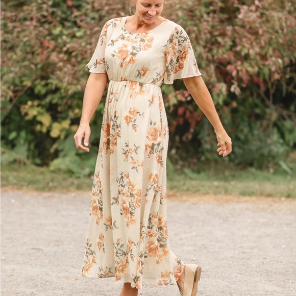 NWT Chris and Carol Floral Maxi Dress - Picture 10 of 10